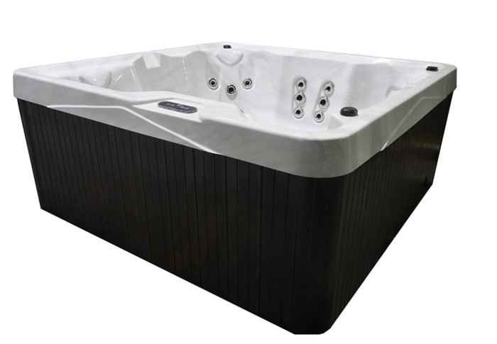 Hudson Bay X-3 Spa - Image 2