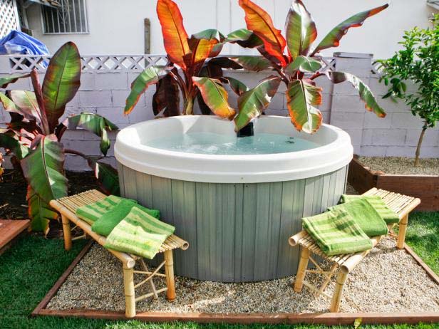 Best hot tub accessories to spruce up your backyard 