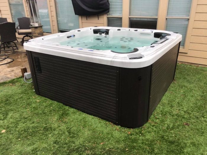 How Much Water Do Hot Tubs Hold? How Much Water Do Hot Tubs Hold