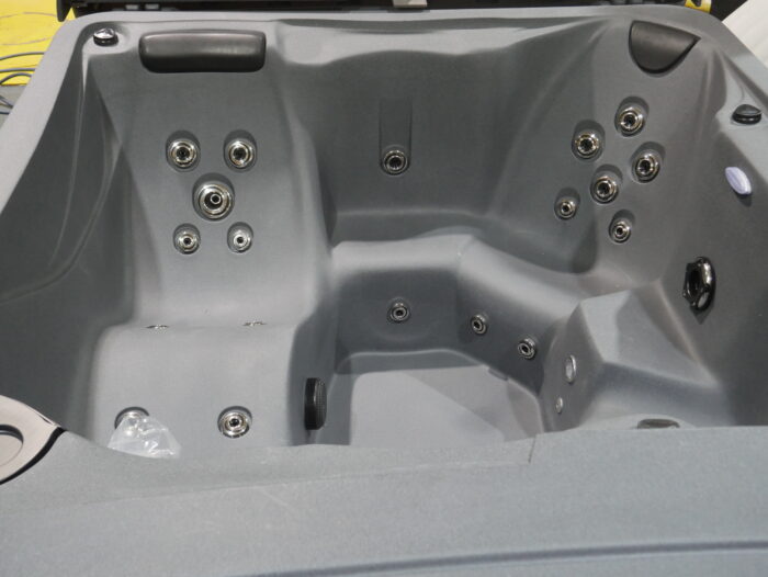 Tuff Spa TT650