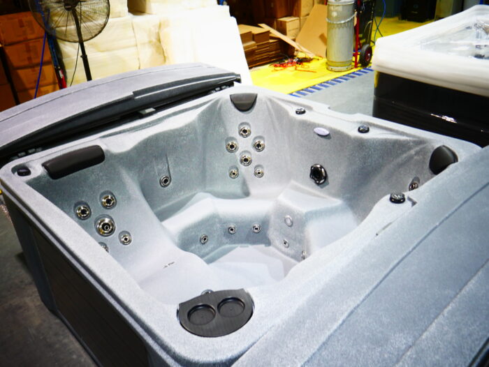 Tuff Spa TT650